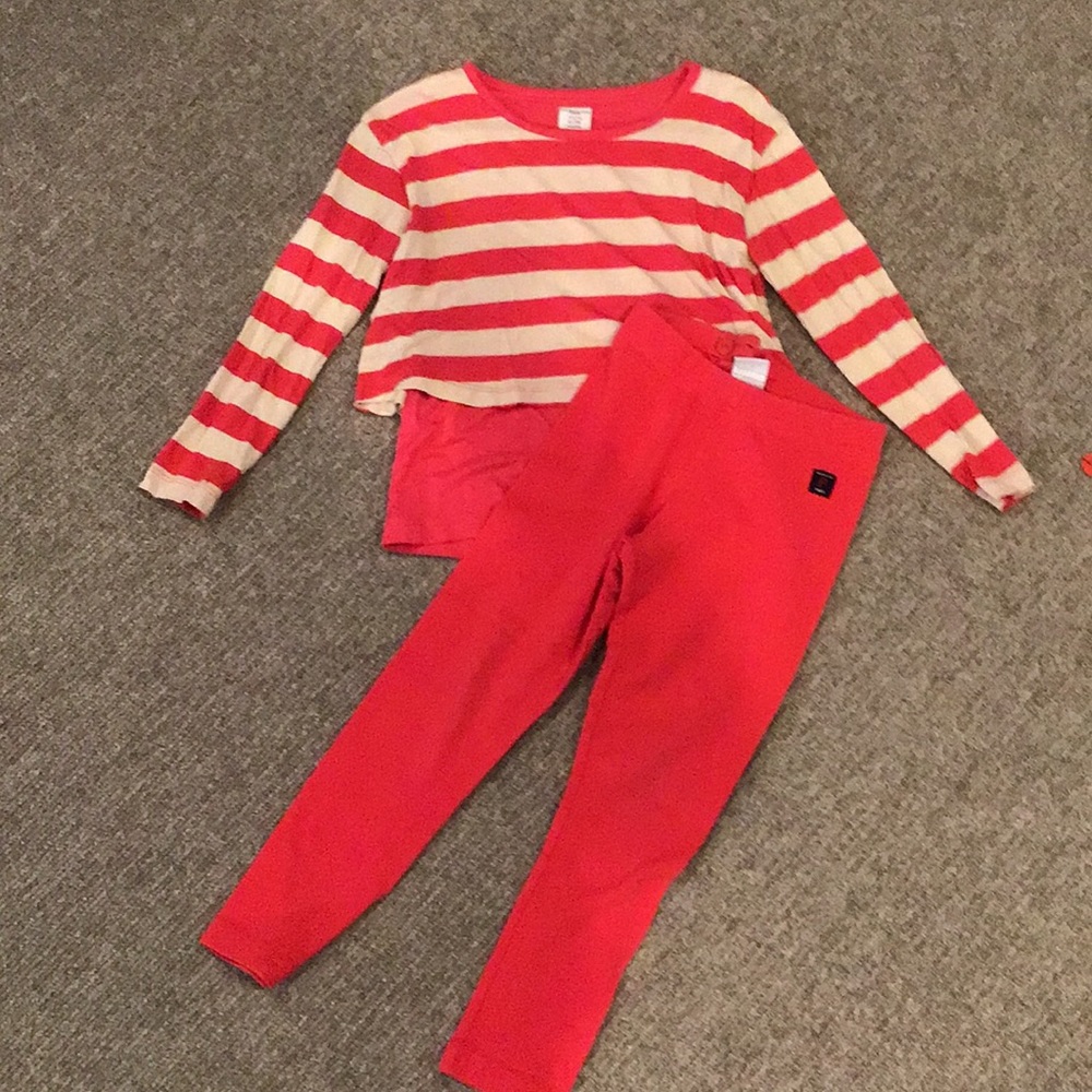 Polarn O. Pyret-Girls size 4-6-Top and bottom set